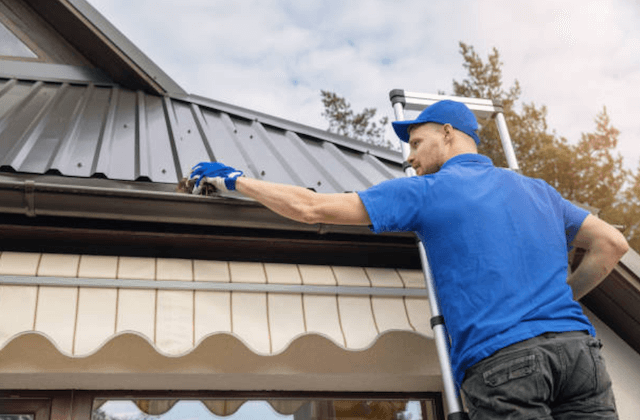 gutter cleaning in commerce city